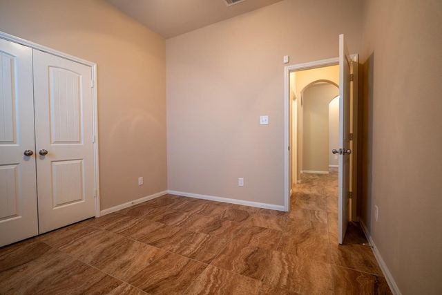 13874 Oak Manor Drive, Willis, TX 77318