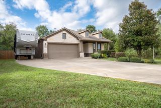 13874 Oak Manor Drive, Willis, TX 77318