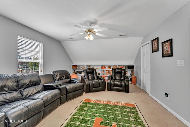 2211 Cedargreens Rd, Knoxville, TN 37924