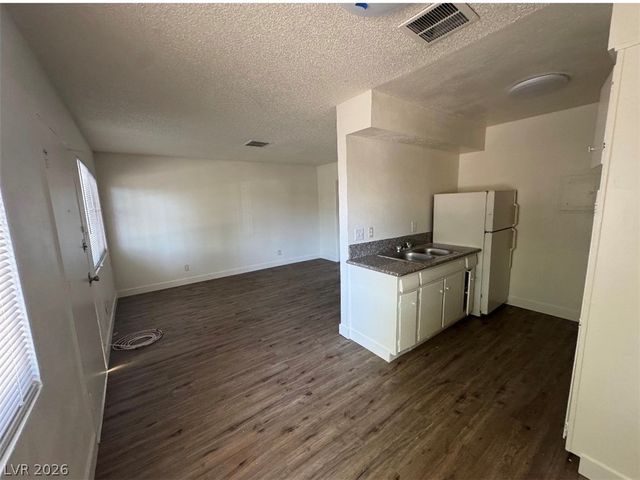 2505 Cedar Avenue 3, Las Vegas, NV 89101