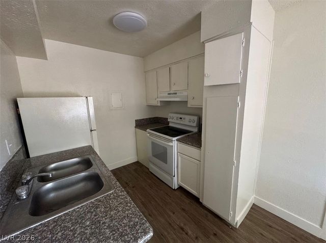 2505 Cedar Avenue 3, Las Vegas, NV 89101
