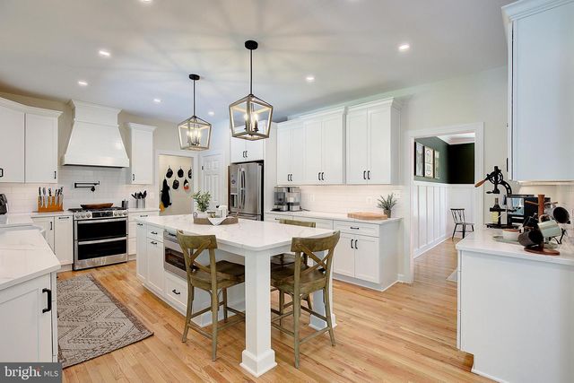 2322 PATUXENT RIVER RD, Gambrills, MD 21054