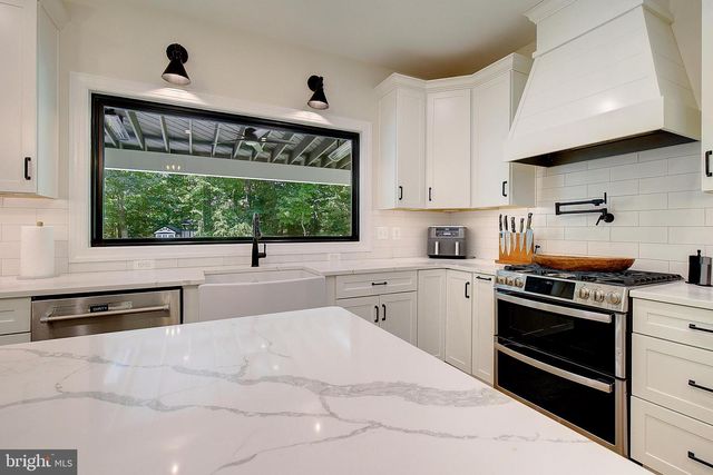 2322 PATUXENT RIVER RD, Gambrills, MD 21054