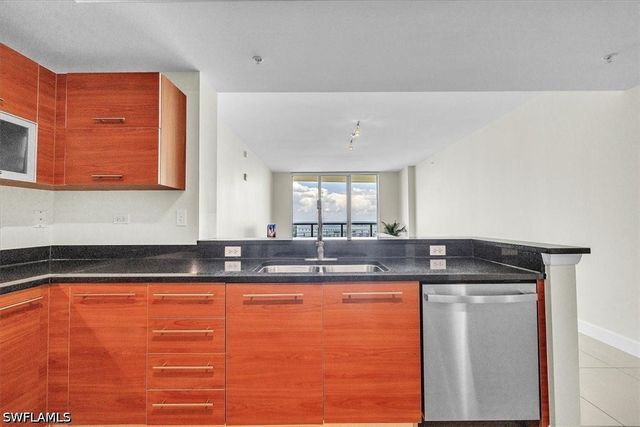 3000 Oasis Grand BLVD 2802, Fort Myers, FL 33916
