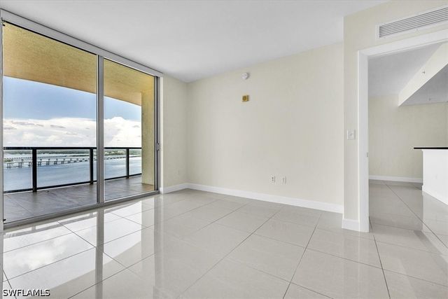 3000 Oasis Grand BLVD 2802, Fort Myers, FL 33916