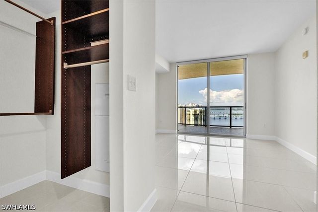 3000 Oasis Grand BLVD 2802, Fort Myers, FL 33916