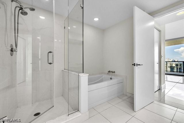 3000 Oasis Grand BLVD 2802, Fort Myers, FL 33916
