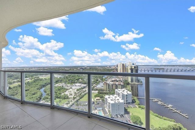 3000 Oasis Grand BLVD 2802, Fort Myers, FL 33916