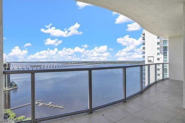 3000 Oasis Grand BLVD 2802, Fort Myers, FL 33916