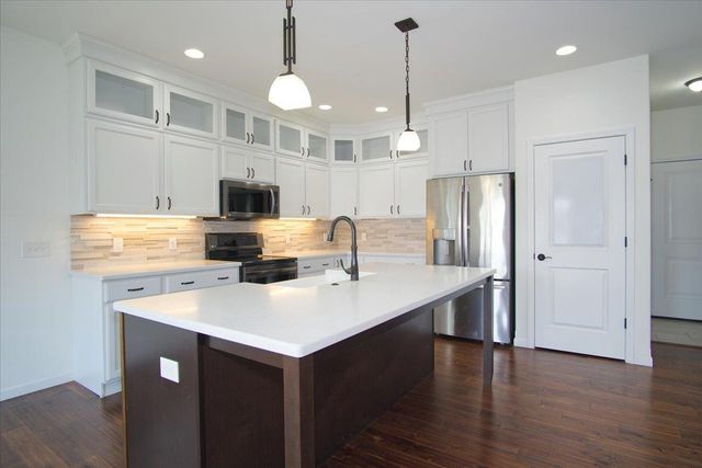 4027 Taunton Road, Windsor, WI 53598