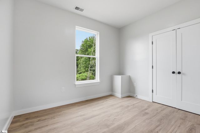 52 Lily Street, Greenville, SC 29617