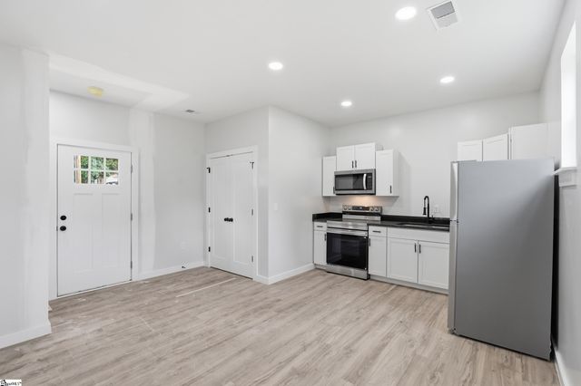 52 Lily Street, Greenville, SC 29617