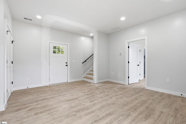 52 Lily Street, Greenville, SC 29617