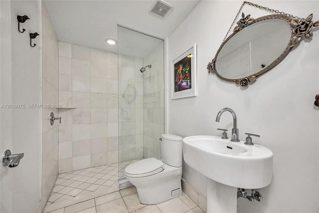 2950 NE 188th Street 303, Aventura, FL 33180