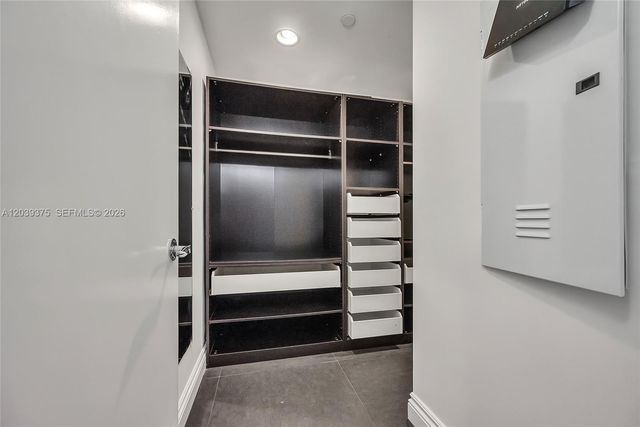 2950 NE 188th Street 303, Aventura, FL 33180