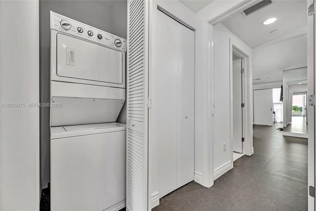 2950 NE 188th Street 303, Aventura, FL 33180