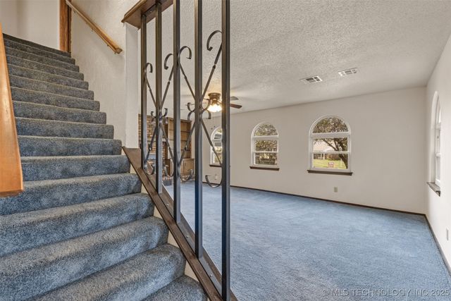 33960 Eagle Circle, Wagoner, OK 74467