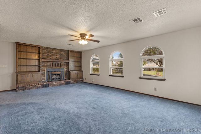 33960 Eagle Circle, Wagoner, OK 74467