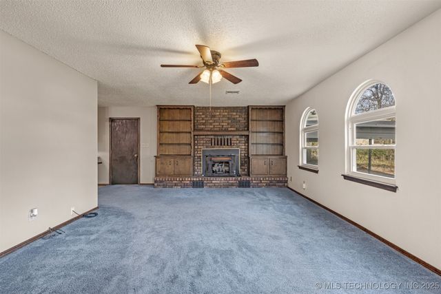 33960 Eagle Circle, Wagoner, OK 74467