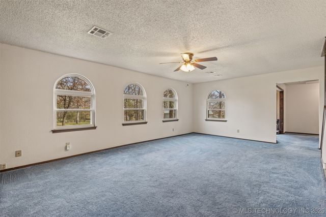 33960 Eagle Circle, Wagoner, OK 74467