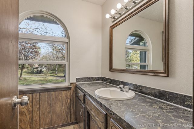 33960 Eagle Circle, Wagoner, OK 74467