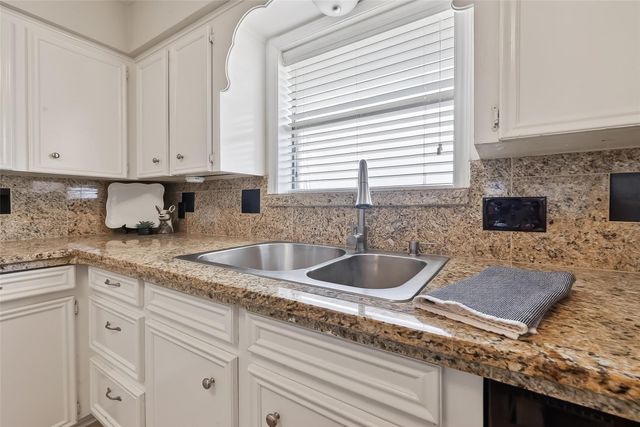 2026 Point Clear Court, Missouri City, TX 77459