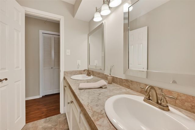 2026 Point Clear Court, Missouri City, TX 77459