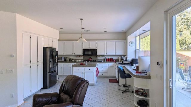 1418 Woodhaven Drive, Oceanside, CA 92056