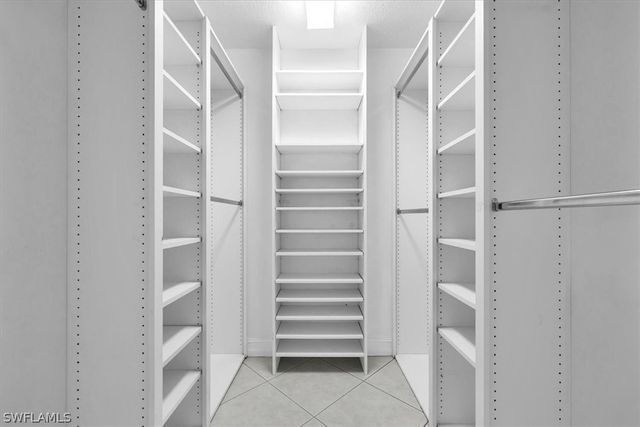 5065 Ventura CT, Naples, FL 34109