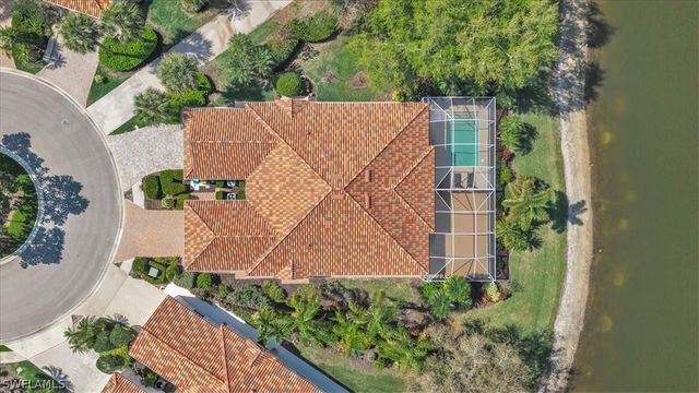 5065 Ventura CT, Naples, FL 34109