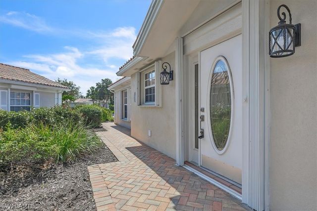 5065 Ventura CT, Naples, FL 34109