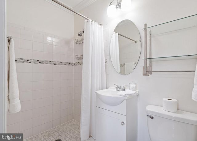 601 GRAY AVE, Winchester, VA 22601