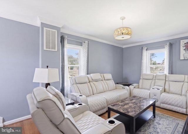 601 GRAY AVE, Winchester, VA 22601