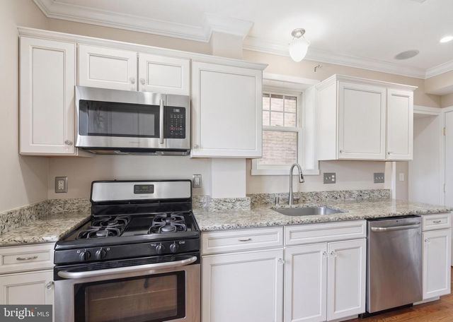 601 GRAY AVE, Winchester, VA 22601