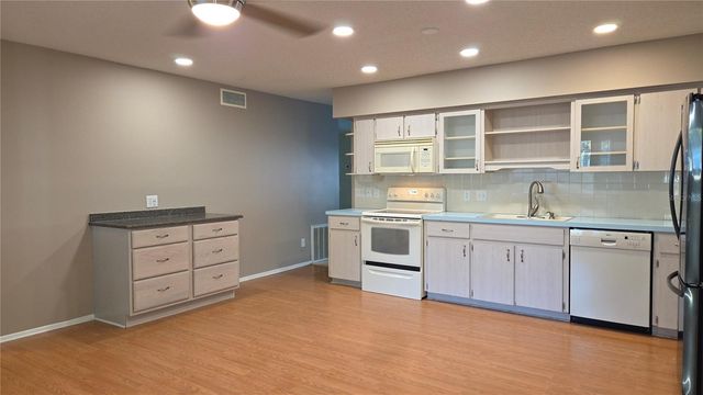 2229 AMERICUS BOULEVARD W 7, Clearwater, FL 33763