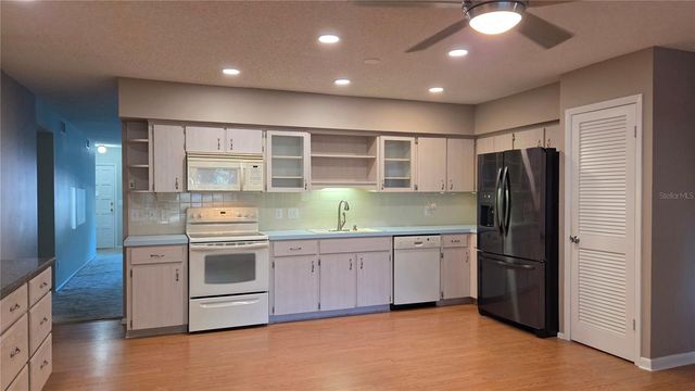 2229 AMERICUS BOULEVARD W 7, Clearwater, FL 33763