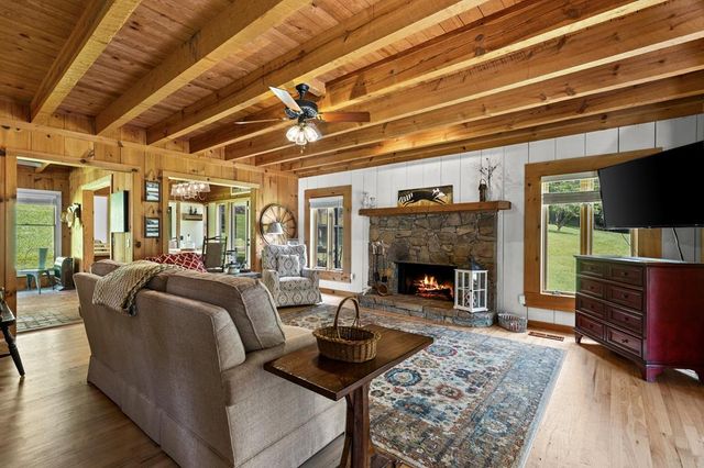 167 Halls Hidden Cove, Suches, GA 30572