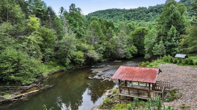 167 Halls Hidden Cove, Suches, GA 30572