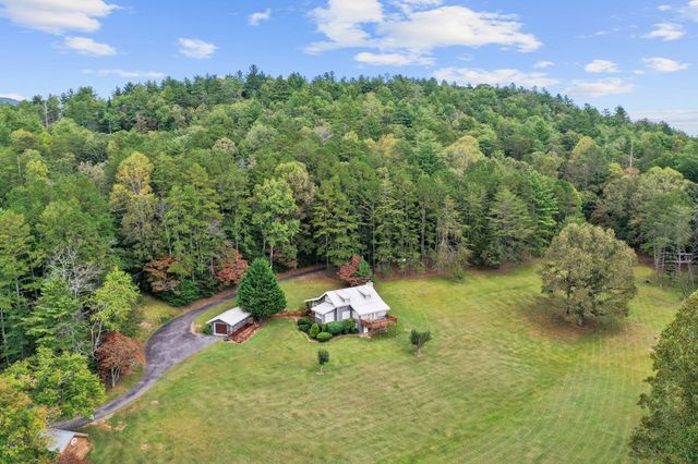 167 Halls Hidden Cove, Suches, GA 30572