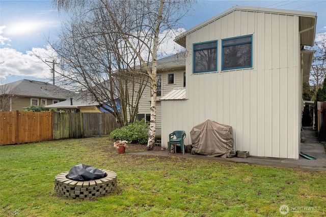 6110 8th Avenue NW, Seattle, WA 98107