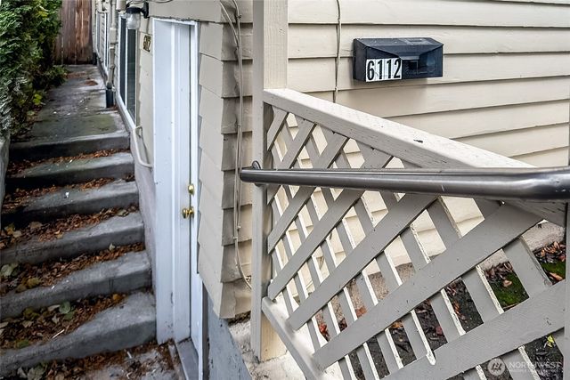 6110 8th Avenue NW, Seattle, WA 98107