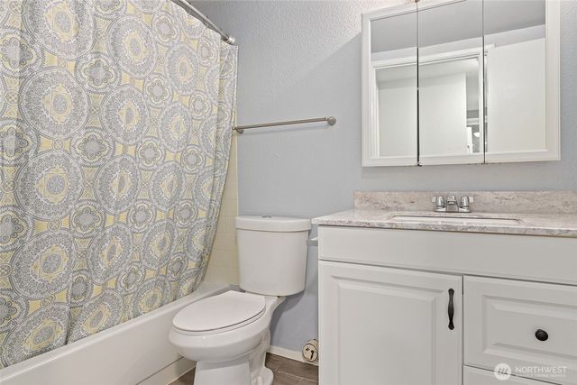 6110 8th Avenue NW, Seattle, WA 98107