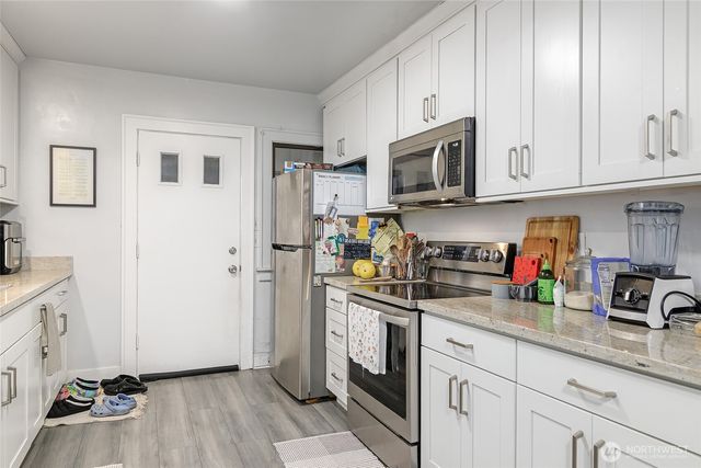 6110 8th Avenue NW, Seattle, WA 98107