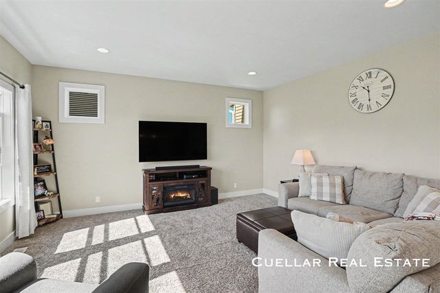250 Ira Spring Road, Holland, MI 49423