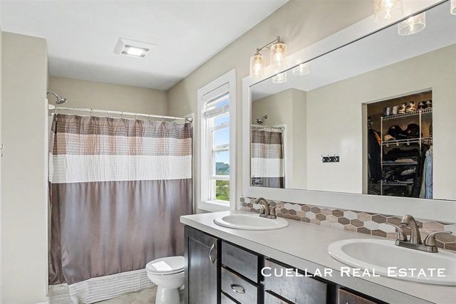 250 Ira Spring Road, Holland, MI 49423