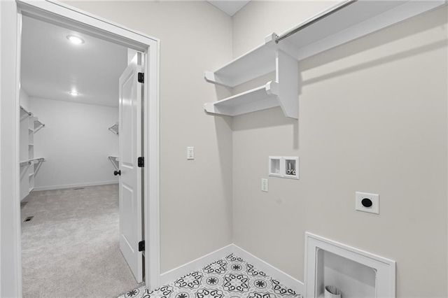 1925 SW Hightown Drive, Lee's Summit, MO 64082