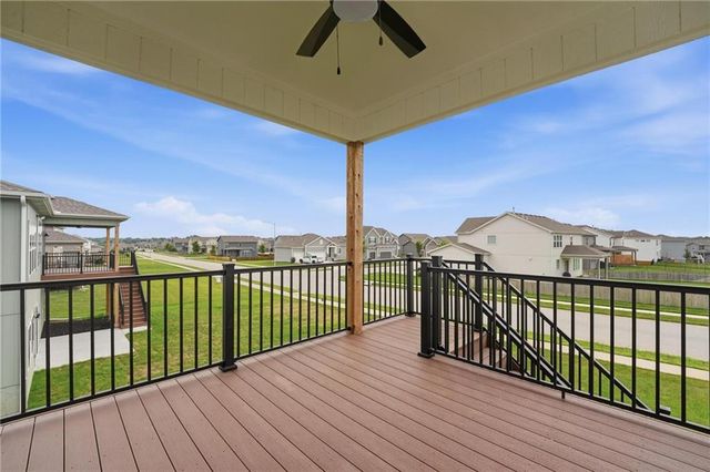 1925 SW Hightown Drive, Lee's Summit, MO 64082