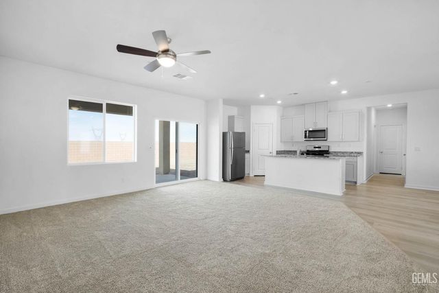 5122 Ivory Gull Street, Bakersfield, CA 93306