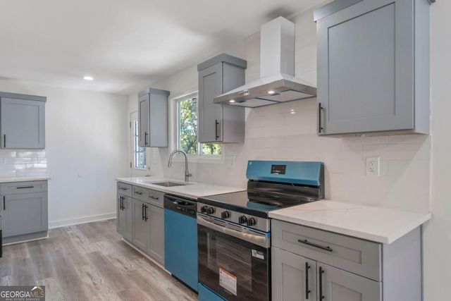 2624 NW Peyton Road, Atlanta, GA 30318