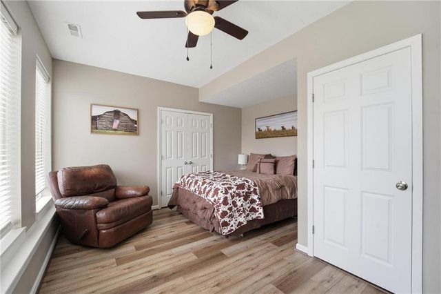 215 E Whispering Hills Boulevard, Lone Jack, MO 64070